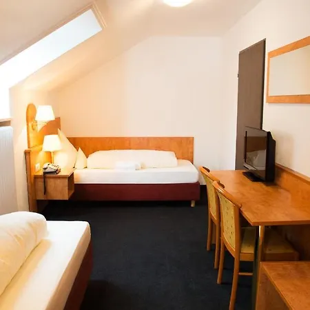 Hotel-restaurant Foehren-hof 2*